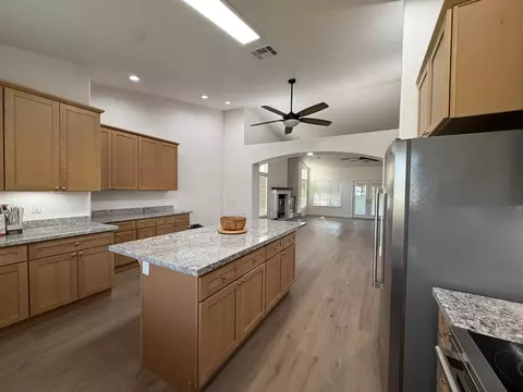 Kitchen - 143 W W Loop, Madera, CA 93637 photo 1 of 7