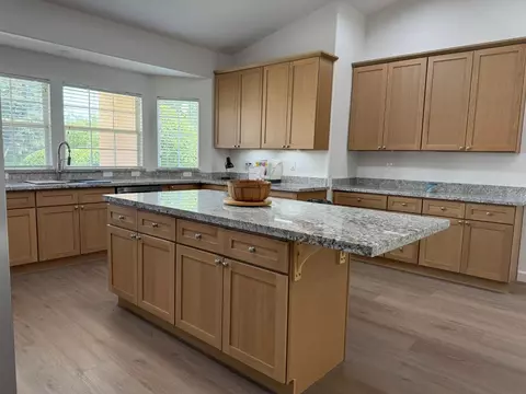 Kitchen - 143 W W Loop, Madera, CA 93637 photo 5 of 7