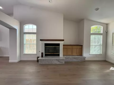 Living - 143 W W Loop, Madera, CA 93637 photo 2 of 3