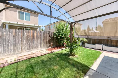 Exterior - 3065 Antonio, Clovis, CA 93619 photo 7 of 10