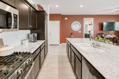 Kitchen - 3065 Antonio, Clovis, CA 93619 photo 4 of 5