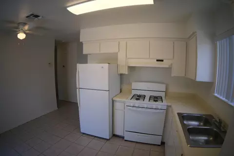 Kitchen - 856 Laker Ln, Fowler, CA 93625 photo 2 of 2