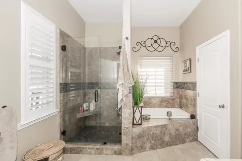 Bath - 7197 Perlman Dr, Sanger, CA 93657 photo 4 of 5