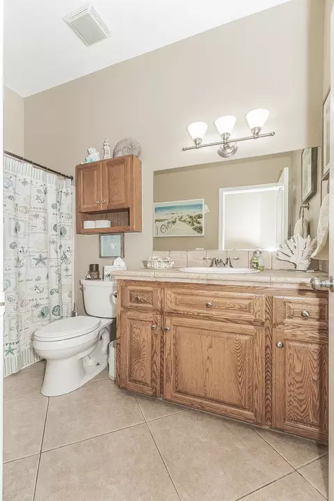 Bath - 7197 Perlman Dr, Sanger, CA 93657 photo 5 of 5