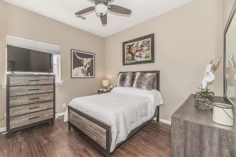 Bedroom - 7197 Perlman Dr, Sanger, CA 93657 photo 4 of 5