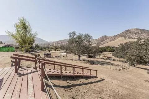 Exterior - 7197 Perlman Dr, Sanger, CA 93657 photo 10 of 12