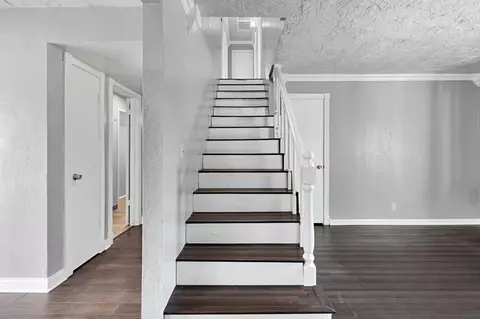 Entry Way - 857 Los Altos Ave, Clovis, CA 93612 photo 3 of 3