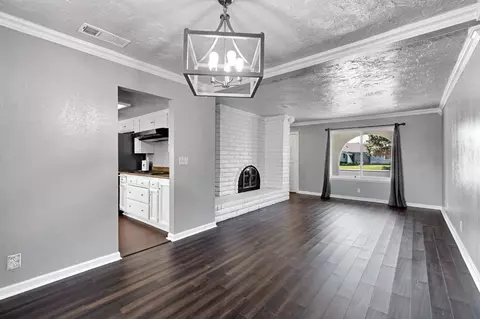 Living - 857 Los Altos Ave, Clovis, CA 93612 photo 7 of 8