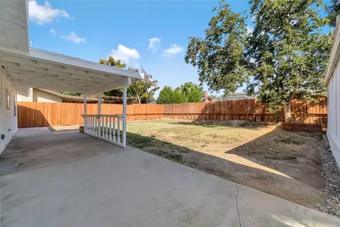 Exterior - 857 Los Altos Ave, Clovis, CA 93612 photo 5 of 6
