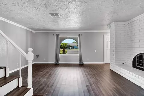 Living - 857 Los Altos Ave, Clovis, CA 93612 photo 8 of 8