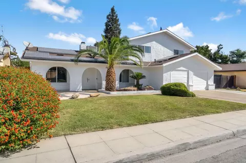 Exterior - 857 Los Altos Ave, Clovis, CA 93612 photo 2 of 6