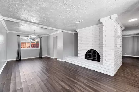 Living - 857 Los Altos Ave, Clovis, CA 93612 photo 3 of 8