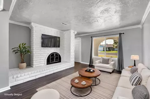 Living - 857 Los Altos Ave, Clovis, CA 93612 photo 1 of 8