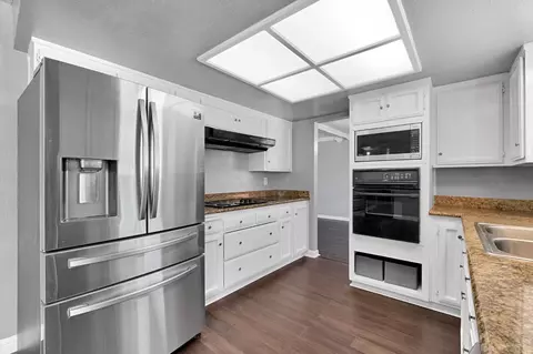 Kitchen - 857 Los Altos Ave, Clovis, CA 93612 photo 1 of 4