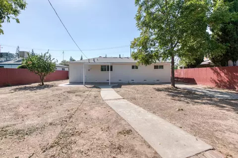 Exterior - 53 N Dewitt Ave, Clovis, CA 93612 photo 4 of 10