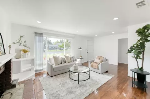 Living - 53 N Dewitt Ave, Clovis, CA 93612 photo 3 of 4