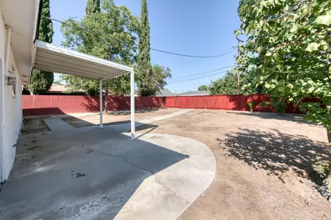 Exterior - 53 N Dewitt Ave, Clovis, CA 93612 photo 9 of 10