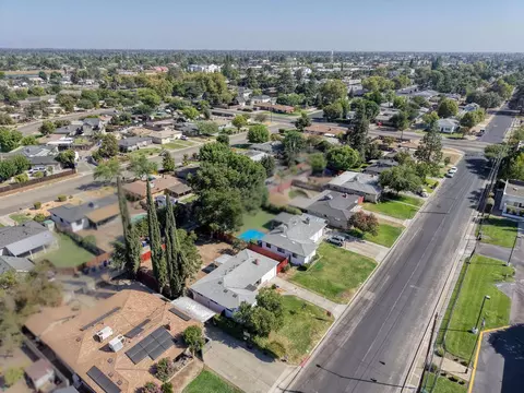 View/Area - 53 N Dewitt Ave, Clovis, CA 93612 photo 3 of 6