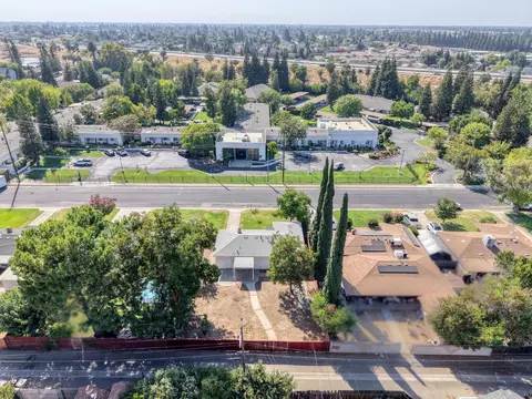 View/Area - 53 N Dewitt Ave, Clovis, CA 93612 photo 4 of 6