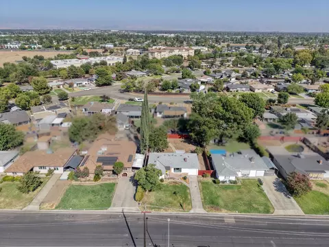 View/Area - 53 N Dewitt Ave, Clovis, CA 93612 photo 2 of 6