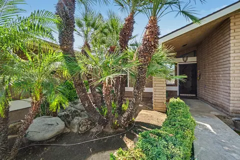 Exterior - 2140 Ellery Ave, Clovis, CA 93611 photo 5 of 15