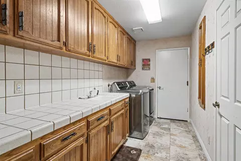 Other - 2140 Ellery Ave, Clovis, CA 93611 photo 8 of 9