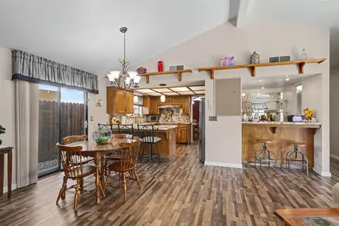 Dining - 2140 Ellery Ave, Clovis, CA 93611 photo 5 of 5