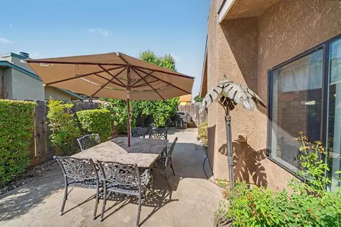 Exterior - 2140 Ellery Ave, Clovis, CA 93611 photo 7 of 15