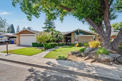 Exterior - 2140 Ellery Ave, Clovis, CA 93611 photo 3 of 15