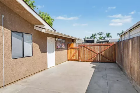 Exterior - 2140 Ellery Ave, Clovis, CA 93611 photo 15 of 15