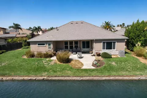 Exterior - 10963 Egret, Clovis, CA 93619 photo 4 of 6
