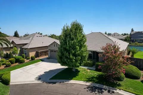 Exterior - 10963 Egret, Clovis, CA 93619 photo 6 of 6
