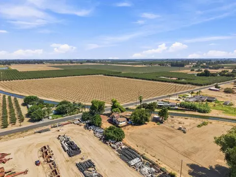 View/Area - 17481 Idaho Ave, Lemoore, CA 93245 photo 1 of 11
