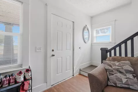 Entry Way - 17481 Idaho Ave, Lemoore, CA 93245 photo 1 of 7