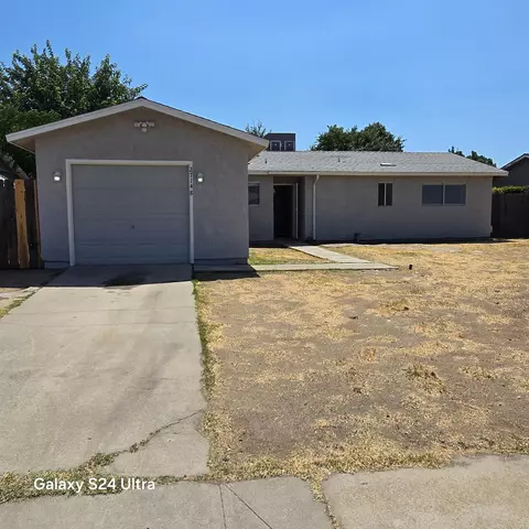 Exterior - 27148 Stanford Ave, Madera, CA 93637 photo 2 of 4