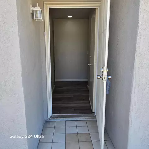 Entry Way - 27148 Stanford Ave, Madera, CA 93637 photo 1 of 2