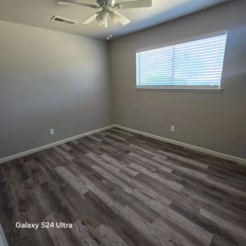 Bedroom - 27148 Stanford Ave, Madera, CA 93637 photo 3 of 4