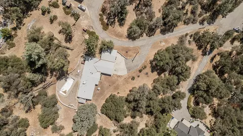 View/Area - 40237 Alerna Way, Oakhurst, CA 93644 photo 3 of 3