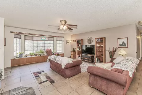 Living - 40237 Alerna Way, Oakhurst, CA 93644 photo 3 of 3