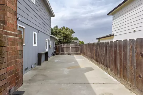 Exterior - 1248 Ashland Dr, Lemoore, CA 93245 photo 11 of 11