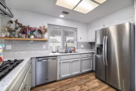 Kitchen - 1248 Ashland Dr, Lemoore, CA 93245 photo 1 of 3