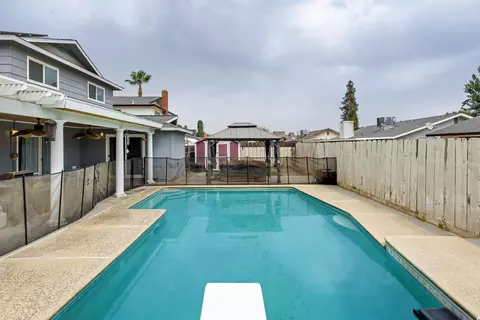 Exterior - 1248 Ashland Dr, Lemoore, CA 93245 photo 7 of 11