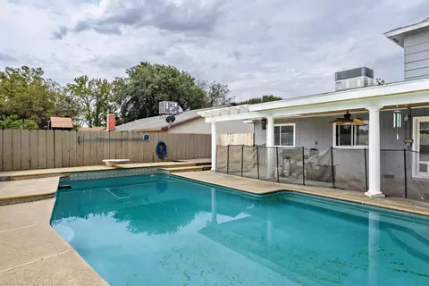 Exterior - 1248 Ashland Dr, Lemoore, CA 93245 photo 6 of 11