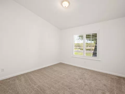 Bedroom - 2185 Oak Ave, Sanger, CA 93657 photo 6 of 7