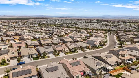 View/Area - 989 Spring St W, Madera, CA 93636 photo 2 of 2