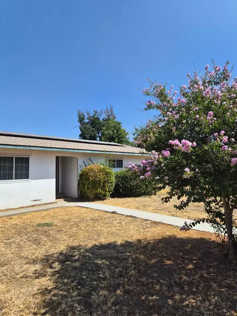 950 E Mountian View Ave, Porterville, CA 93257