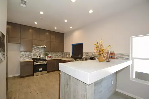 Kitchen - 261 E St, Fresno, CA 93706 photo 3 of 6