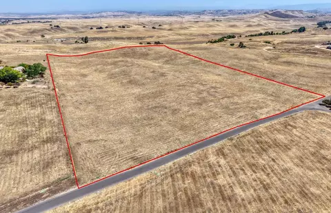 3210 Biglione Dr, Clovis, CA 93619 photo 9