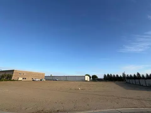 2531 Mitchell Ct, Madera, CA 93637 photo 2