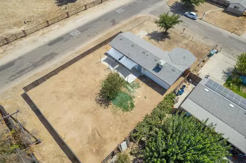 View/Area - 8754 E Ostler St, Selma, CA 93662 photo 6 of 10